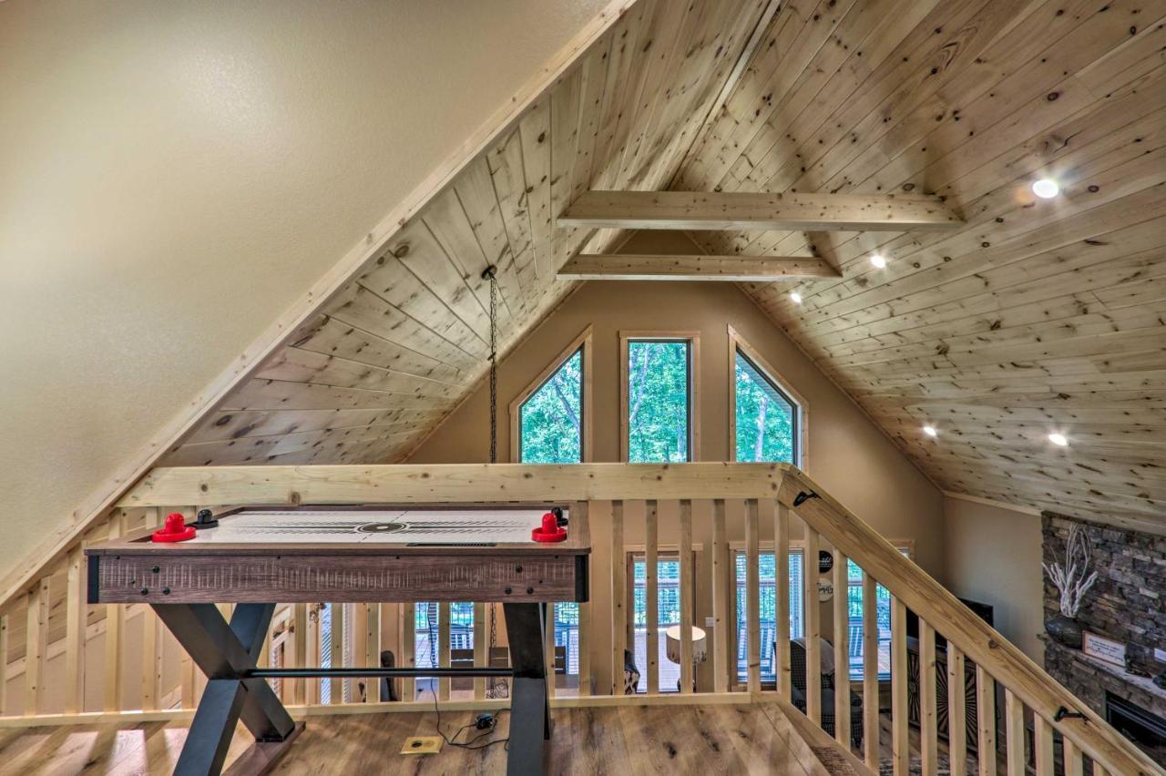 Sevierville Cabin Deck With Foosball And Hot Tub! מראה חיצוני תמונה