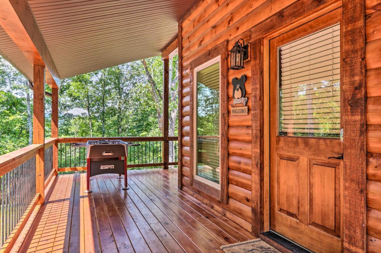 Sevierville Cabin Deck With Foosball And Hot Tub! מראה חיצוני תמונה