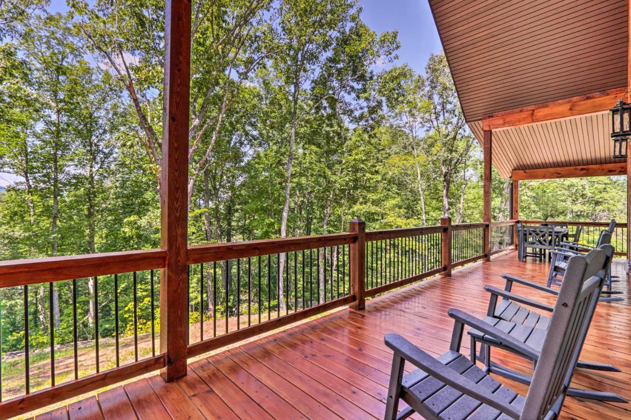 Sevierville Cabin Deck With Foosball And Hot Tub! מראה חיצוני תמונה
