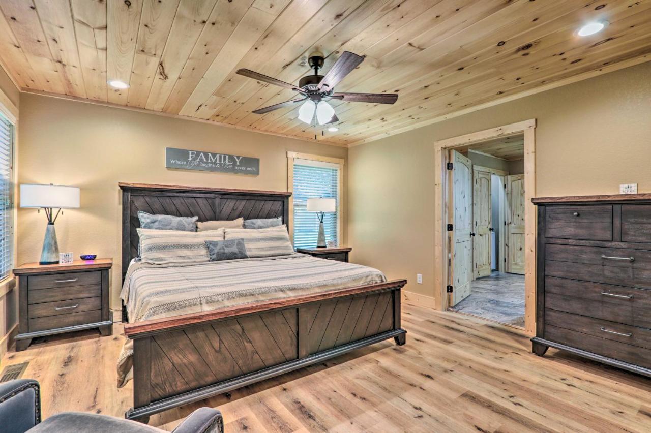 Sevierville Cabin Deck With Foosball And Hot Tub! מראה חיצוני תמונה